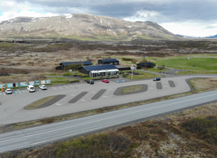 Service centre at Thingvellir by Nyrdri-Leirar.