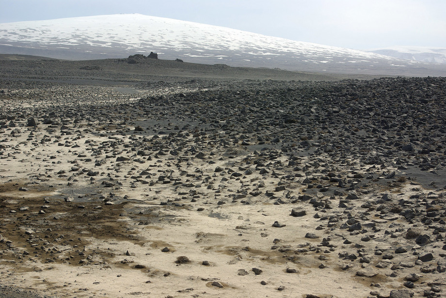 Skjaldbreiður seen from it's own lava fields. Hlöðufell mountain to the right.
